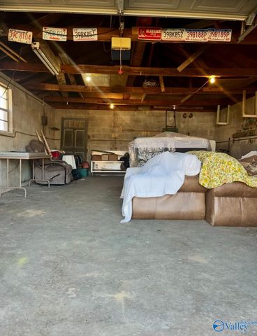 387 Crawford Road, Scottsboro, AL 35768