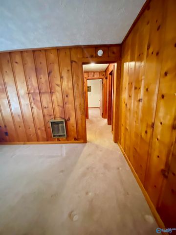 387 Crawford Road, Scottsboro, AL 35768