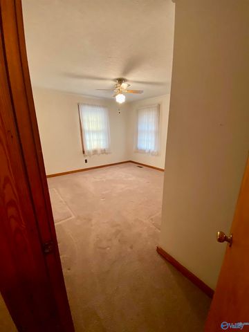 387 Crawford Road, Scottsboro, AL 35768