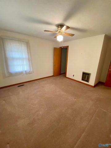 387 Crawford Road, Scottsboro, AL 35768