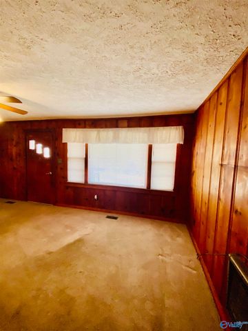 387 Crawford Road, Scottsboro, AL 35768