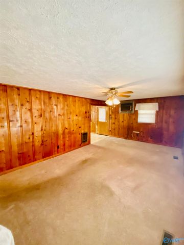 387 Crawford Road, Scottsboro, AL 35768