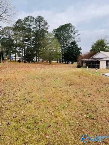 387 Crawford Road, Scottsboro, AL 35768