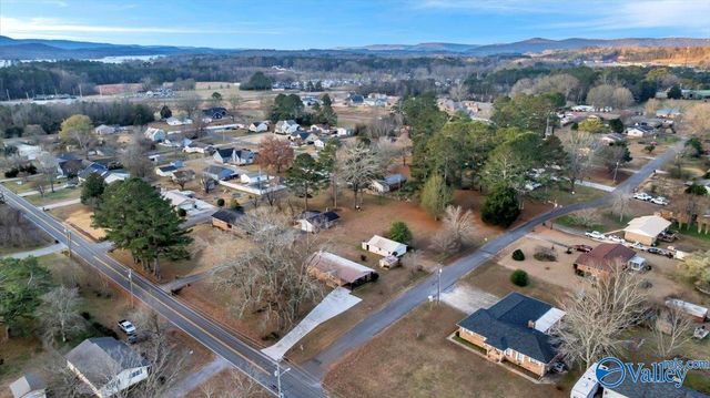 387 Crawford Road, Scottsboro, AL 35768