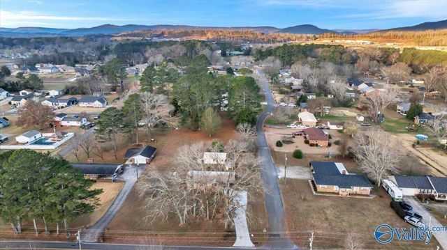 387 Crawford Road, Scottsboro, AL 35768