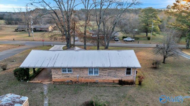 387 Crawford Road, Scottsboro, AL 35768