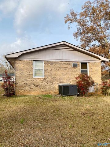 387 Crawford Road, Scottsboro, AL 35768