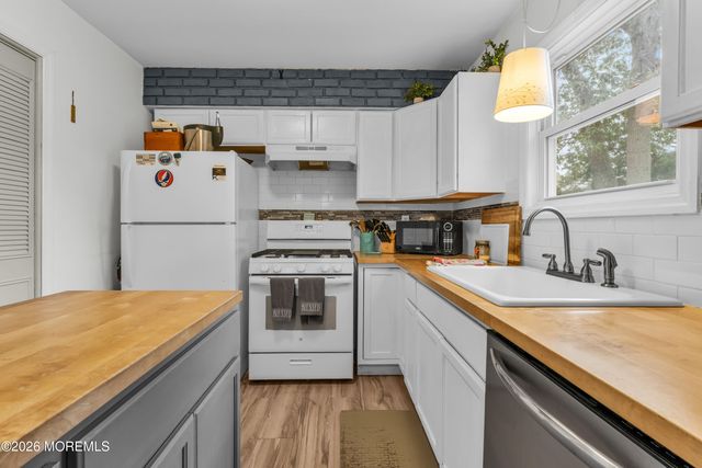 36 Saltspray Drive, Forked River, NJ 08731