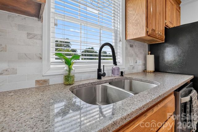 510 Mauneyville Road, Cherryville, NC 28021