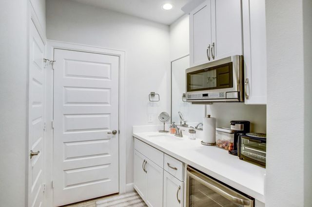 2804 Grand Fountains Drive C, Houston, TX 77054