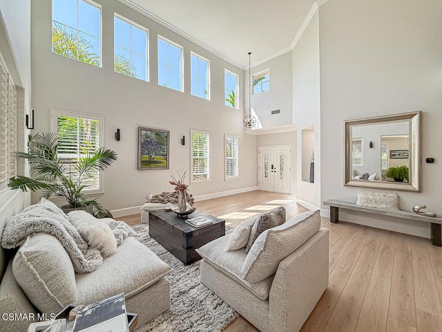 1795 Red Robin Place, Newbury Park, CA 91320