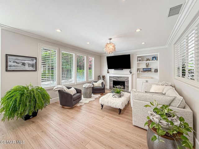 1795 Red Robin Place, Newbury Park, CA 91320