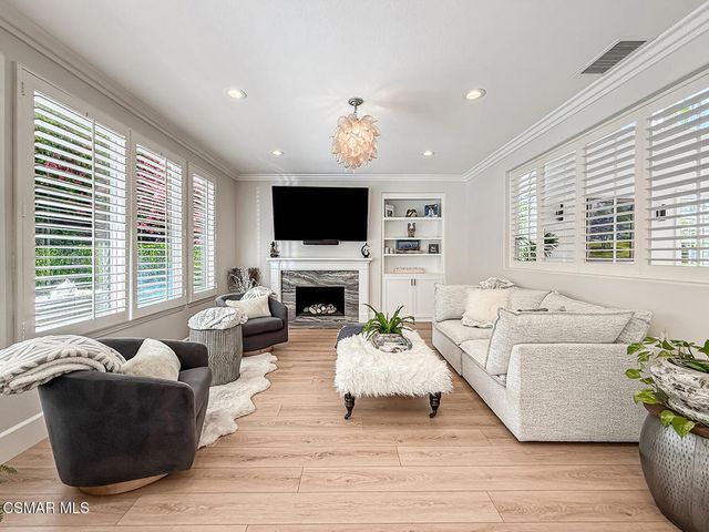 1795 Red Robin Place, Newbury Park, CA 91320