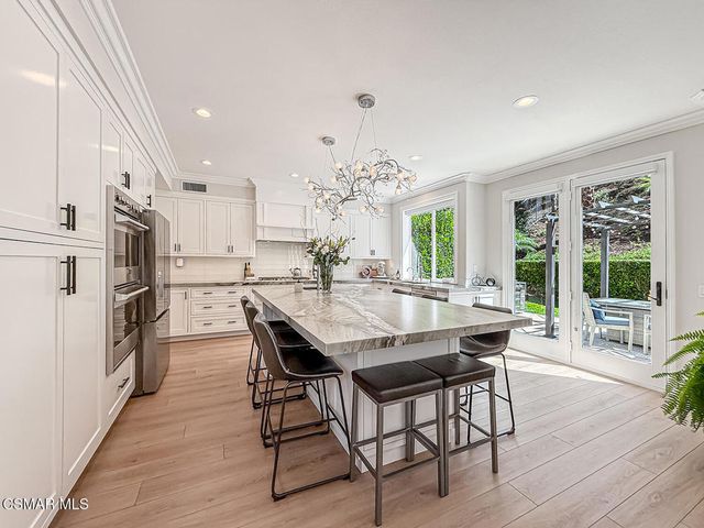 1795 Red Robin Place, Newbury Park, CA 91320