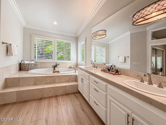 1795 Red Robin Place, Newbury Park, CA 91320