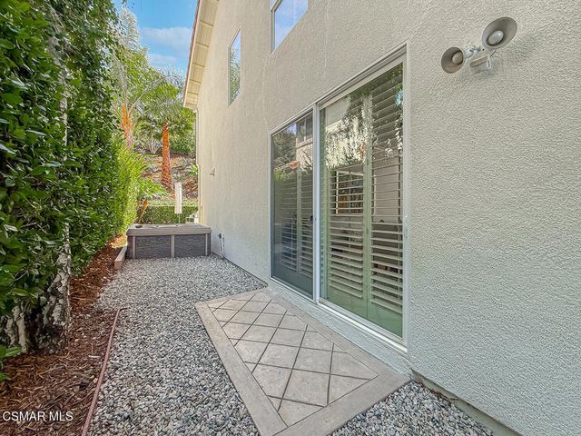 1795 Red Robin Place, Newbury Park, CA 91320