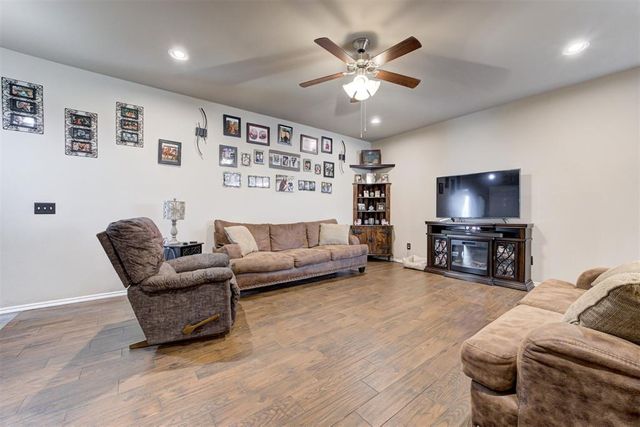 11825 NW 130th Street, Piedmont, OK 73078