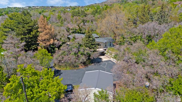 2342 E COMBE RD, Uintah, UT 84403