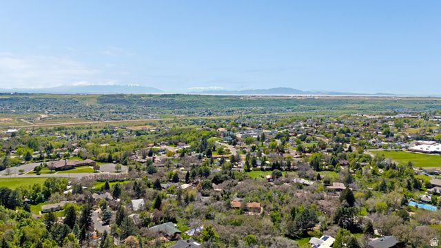 2342 E COMBE RD, Uintah, UT 84403