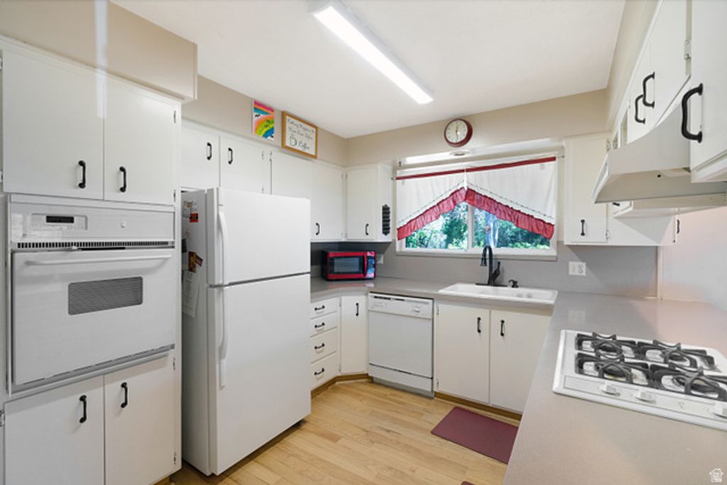 Image 15 of property listing at 2342 E COMBE RD, Uintah, UT 84403