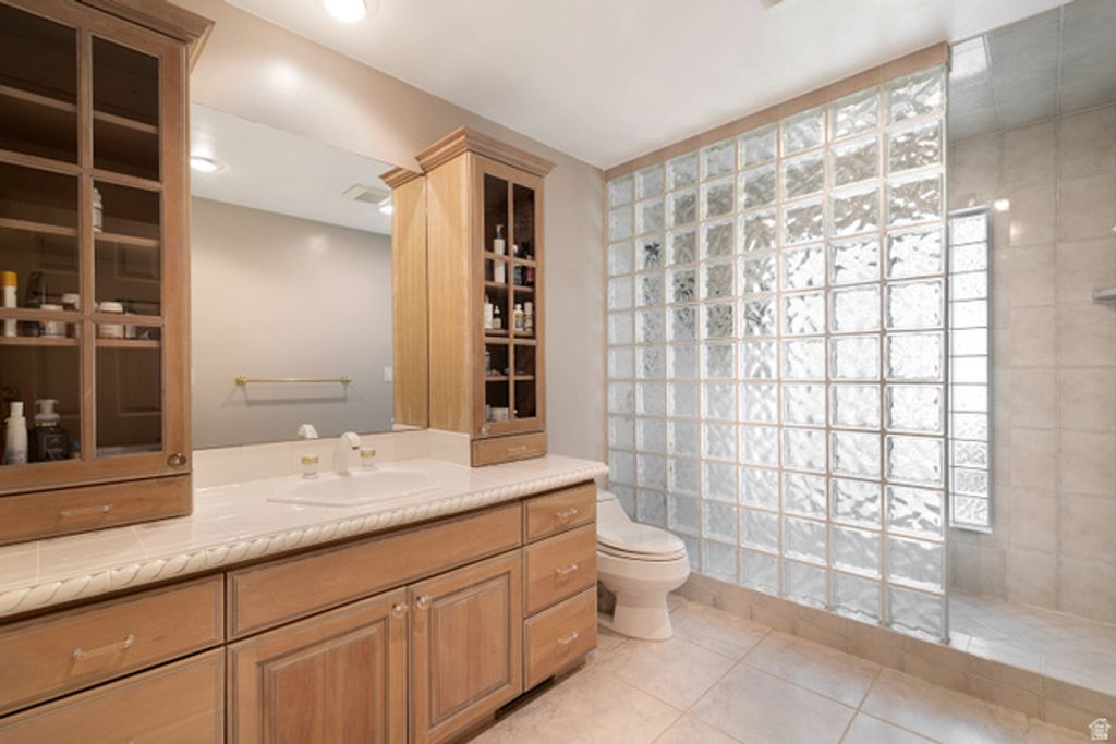 Image 23 of property listing at 2342 E COMBE RD, Uintah, UT 84403