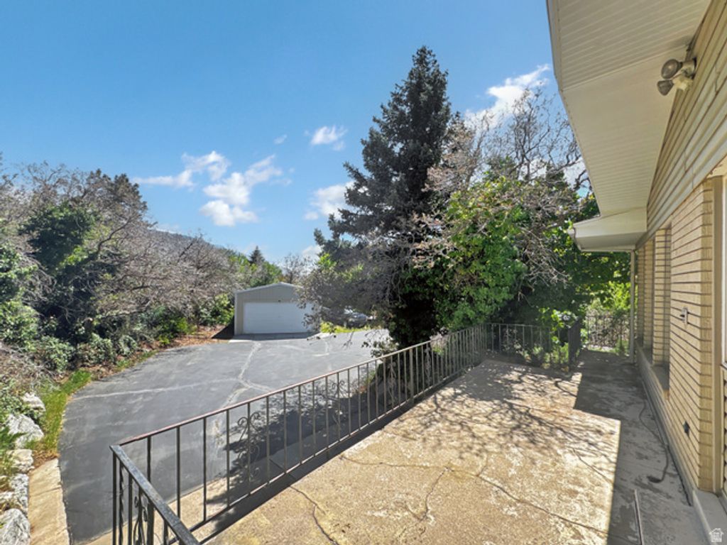Image 40 of property listing at 2342 E COMBE RD, Uintah, UT 84403