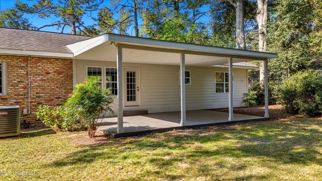 1624 Fifth Avenue, Picayune, MS 39466