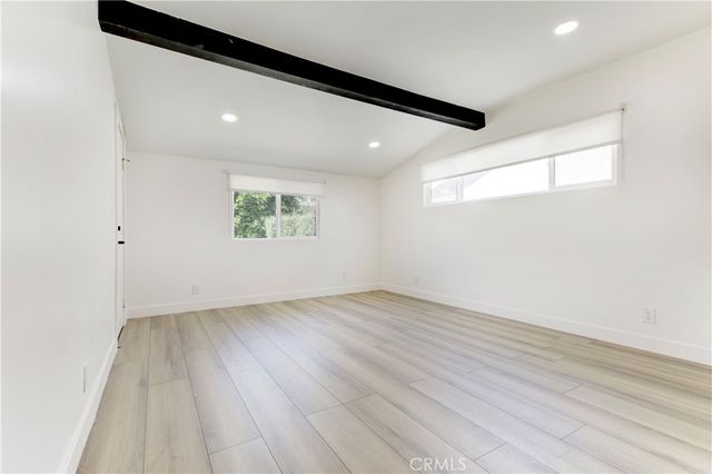 5515 Hermitage, Valley Village, CA 91607