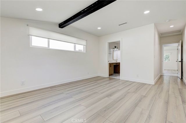 5515 Hermitage, Valley Village, CA 91607