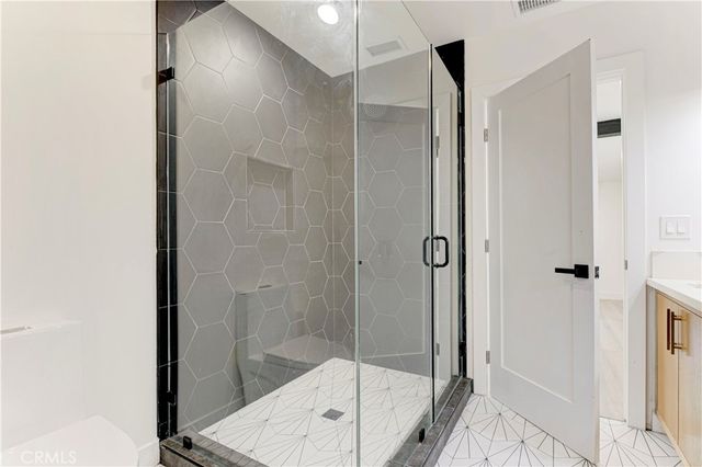 5515 Hermitage, Valley Village, CA 91607