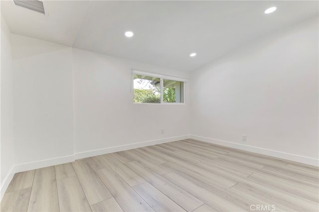 5515 Hermitage, Valley Village, CA 91607