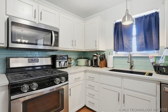 8207 N 128th East Avenue, Owasso, OK 74055