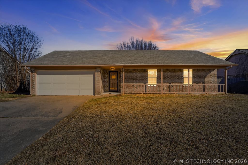 8207 N 128th East Avenue, Owasso, OK 74055