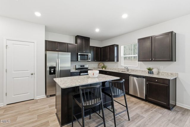 562 Brickview Court, Sanford, NC 27330