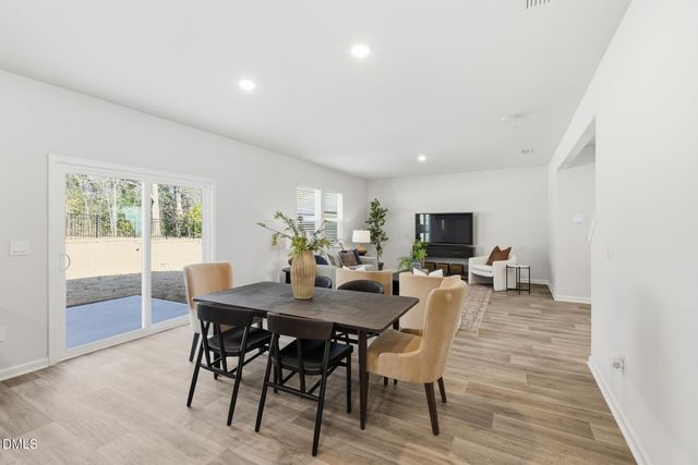 562 Brickview Court, Sanford, NC 27330