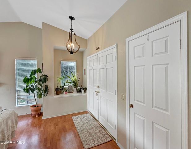 264 Ridgeton Lane B, Simi Valley, CA 93065