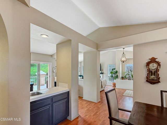 264 Ridgeton Lane B, Simi Valley, CA 93065