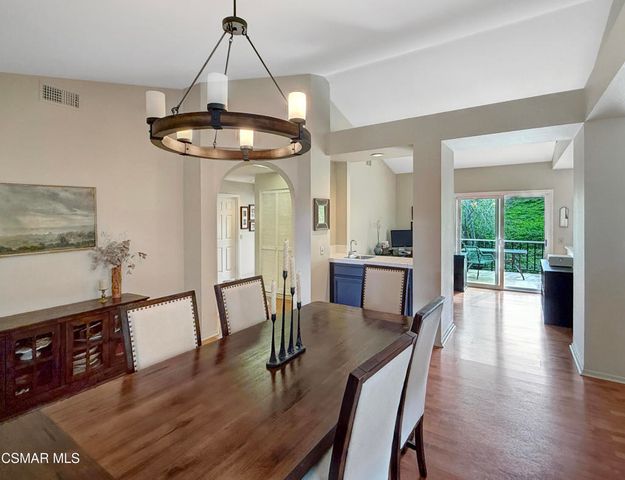 264 Ridgeton Lane B, Simi Valley, CA 93065