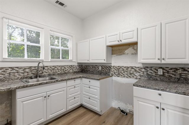 1921 NE 8TH ROAD, Ocala, FL 34470