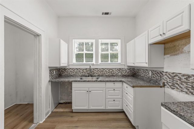 1921 NE 8TH ROAD, Ocala, FL 34470