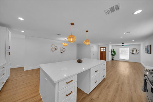 5803 Libbey Lane, Houston, TX 77092