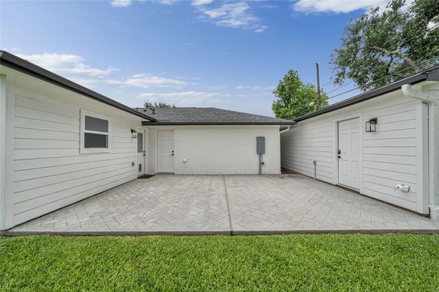 5803 Libbey Lane, Houston, TX 77092