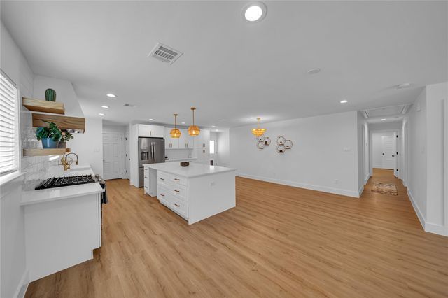 5803 Libbey Lane, Houston, TX 77092