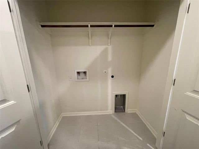 142 Simon, Kyle, TX 78640