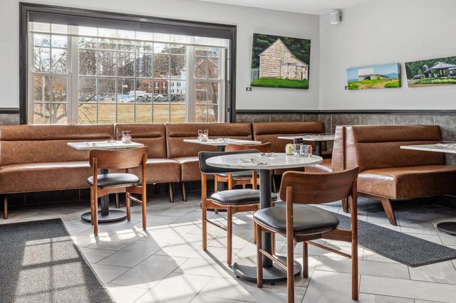 4697 Main Street, Manchester, VT 05255