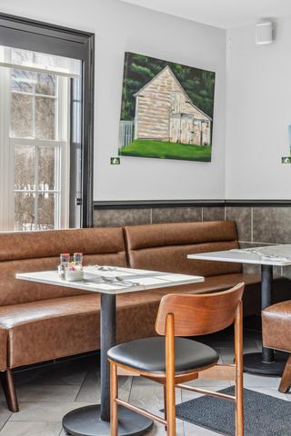 4697 Main Street, Manchester, VT 05255