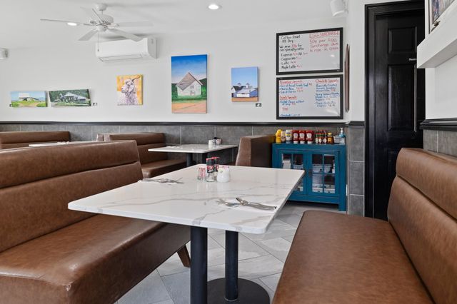 4697 Main Street, Manchester, VT 05255