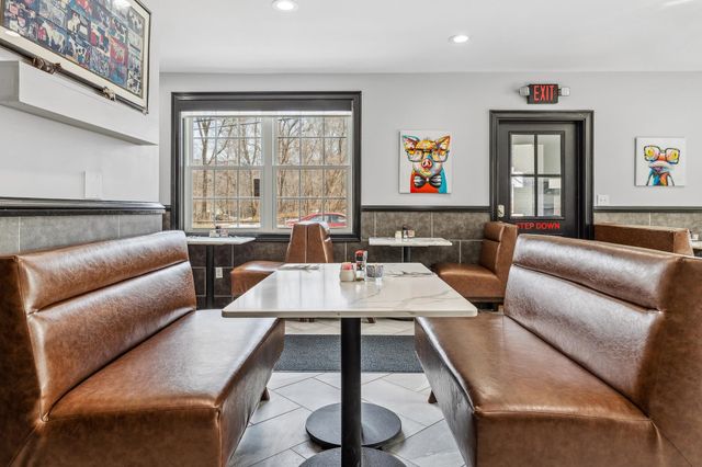 4697 Main Street, Manchester, VT 05255