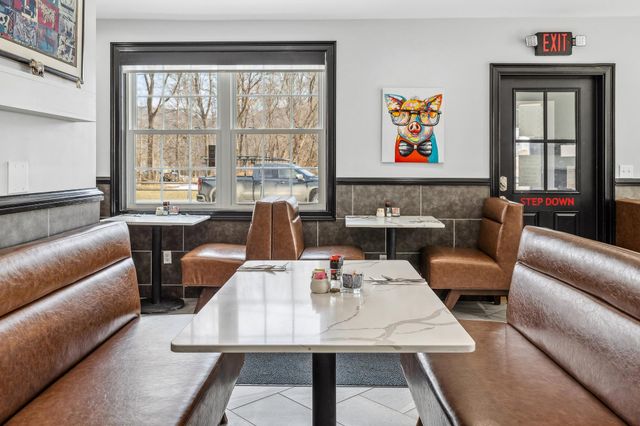 4697 Main Street, Manchester, VT 05255