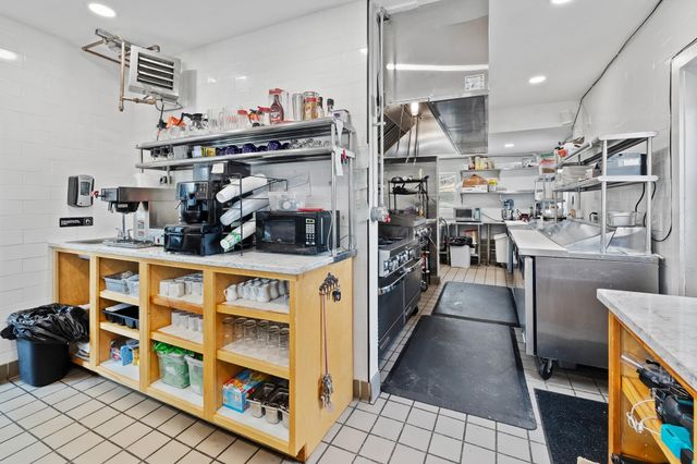 4697 Main Street, Manchester, VT 05255